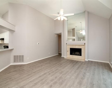 1329 Maywood Court - Photo Thumbnail 4
