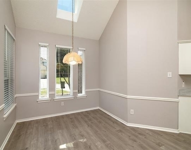 1329 Maywood Court - Photo Thumbnail 7