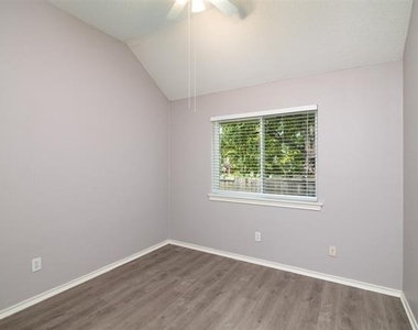1329 Maywood Court - Photo Thumbnail 14