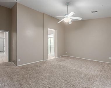 2206 W Fawn Drive - Photo Thumbnail 14