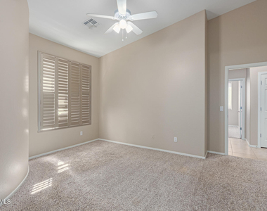 2206 W Fawn Drive - Photo Thumbnail 23