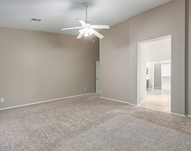 2206 W Fawn Drive - Photo Thumbnail 15