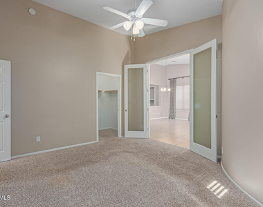 2206 W Fawn Drive - Photo Thumbnail 24