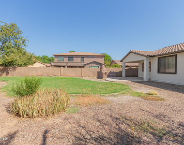 2206 W Fawn Drive - Photo Thumbnail 32