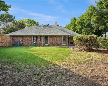 2201 Pendleton Lane - Photo Thumbnail 22