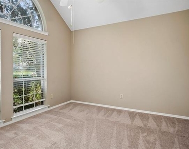 2201 Pendleton Lane - Photo Thumbnail 13
