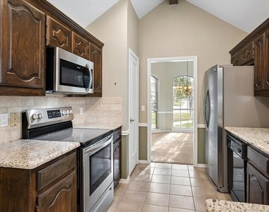 2201 Pendleton Lane - Photo Thumbnail 10