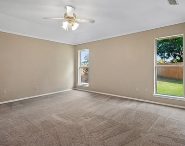 2201 Pendleton Lane - Photo Thumbnail 15