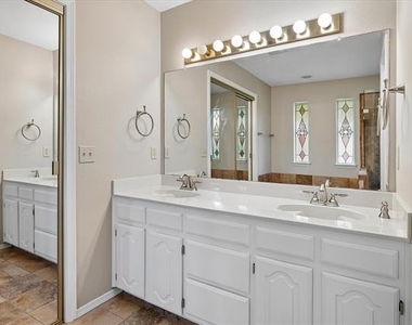 2201 Pendleton Lane - Photo Thumbnail 17