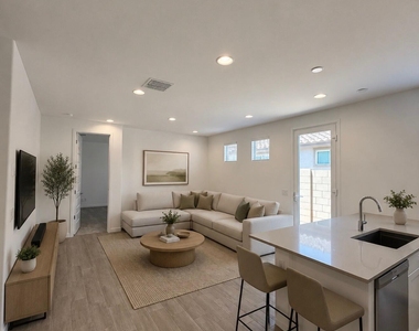 24924 N 167th Avenue - Photo Thumbnail 14