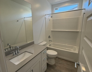 24924 N 167th Avenue - Photo Thumbnail 11
