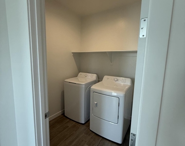 24924 N 167th Avenue - Photo Thumbnail 13