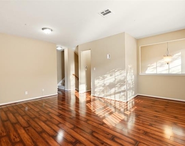 1435 Chase Lane - Photo Thumbnail 2