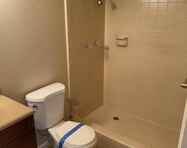 5138 W Vogel Avenue - Photo Thumbnail 2