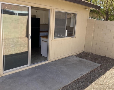 5138 W Vogel Avenue - Photo Thumbnail 10