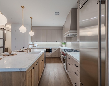 4114 Emerson Avenue - Photo Thumbnail 5