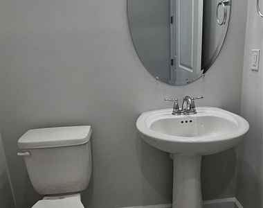 5461 Empire Drive - Photo Thumbnail 11