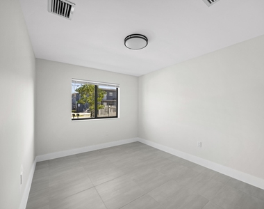 1181 Nw 66th Street - Photo Thumbnail 15