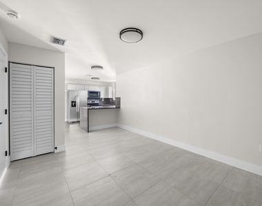 1181 Nw 66th Street - Photo Thumbnail 6
