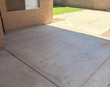 13407 W Port Au Prince Lane - Photo Thumbnail 10