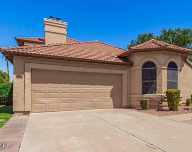 6920 W Morrow Drive - Photo Thumbnail 51