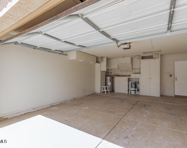 6920 W Morrow Drive - Photo Thumbnail 35