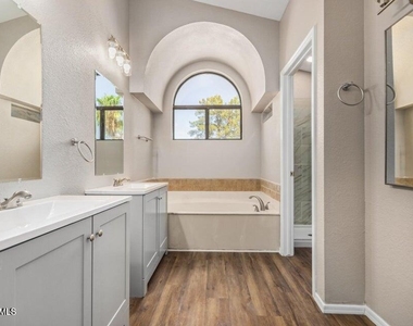 6920 W Morrow Drive - Photo Thumbnail 24