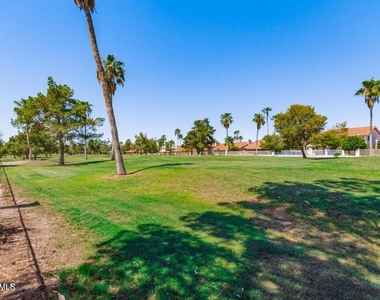6920 W Morrow Drive - Photo Thumbnail 42