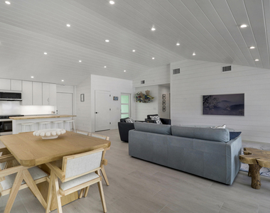 2443 E Edgewater Drive - Photo Thumbnail 16