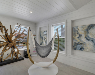 2443 E Edgewater Drive - Photo Thumbnail 17