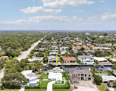 2443 E Edgewater Drive - Photo Thumbnail 65