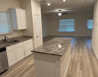 327 Stone Court - Photo Thumbnail 5