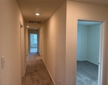 327 Stone Court - Photo Thumbnail 6