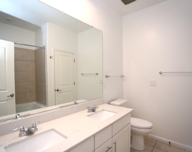 9210 W Willow Bend Lane - Photo Thumbnail 11