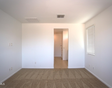 9210 W Willow Bend Lane - Photo Thumbnail 22