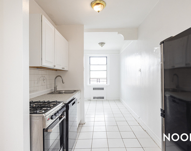 102 Albemarle Rd - Photo Thumbnail 3
