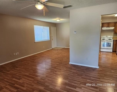 429 Sw Thomas Street - Photo Thumbnail 4