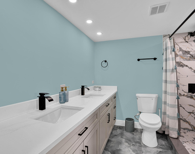 4015 W Palm Aire Drive - Photo Thumbnail 11