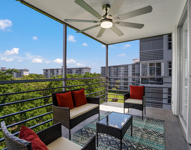 4015 W Palm Aire Drive - Photo Thumbnail 19