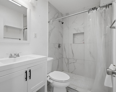 1201 N Victoria Park Road - Photo Thumbnail 12
