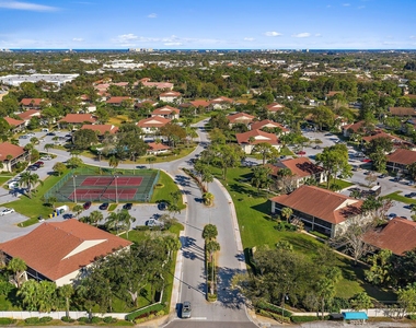 6540 Chasewood Drive - Photo Thumbnail 6
