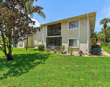 6540 Chasewood Drive - Photo Thumbnail 7