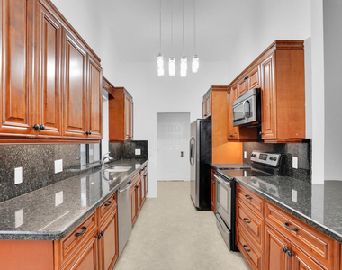 112 Inner Harbour Way - Photo Thumbnail 13