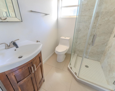 521 S 24th Avenue - Photo Thumbnail 17