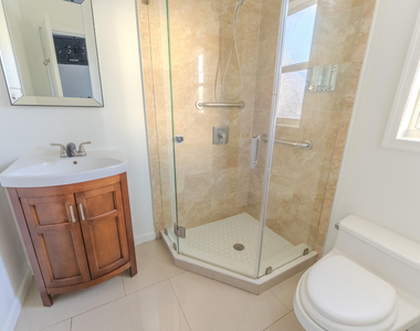 521 S 24th Avenue - Photo Thumbnail 13