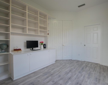 7046 Fish Creek Lane - Photo Thumbnail 10