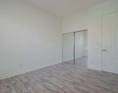 7046 Fish Creek Lane - Photo Thumbnail 12