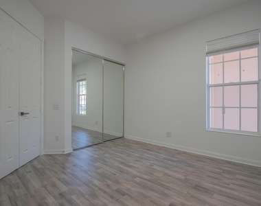 7046 Fish Creek Lane - Photo Thumbnail 11