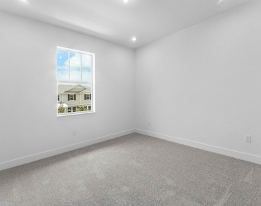 888 Sw Newfield Avenue - Photo Thumbnail 25