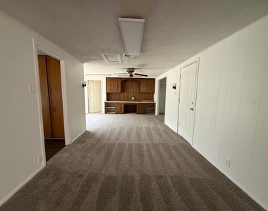 2510 Marshall Street - Photo Thumbnail 5